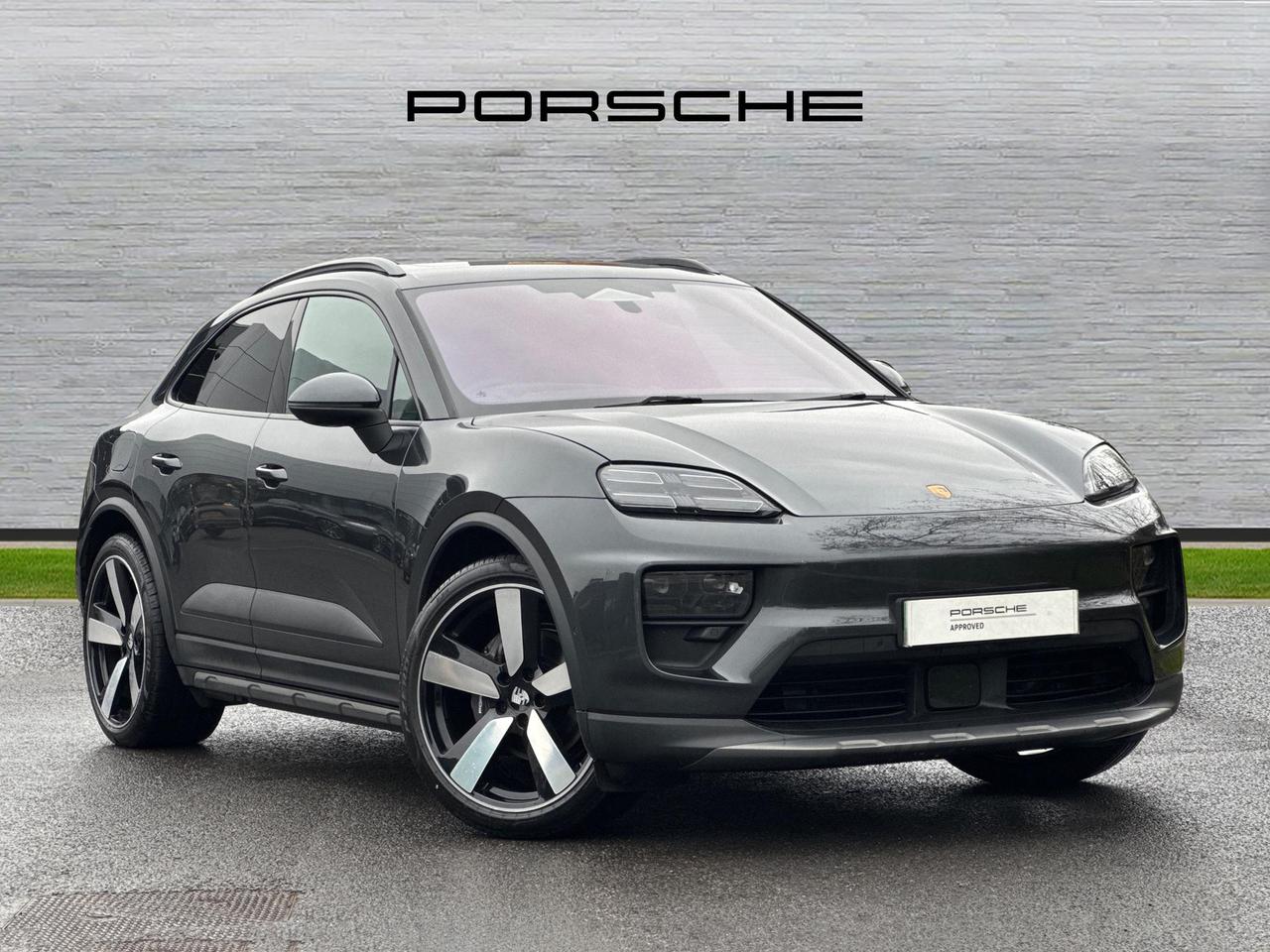 Main listing image - Porsche Macan