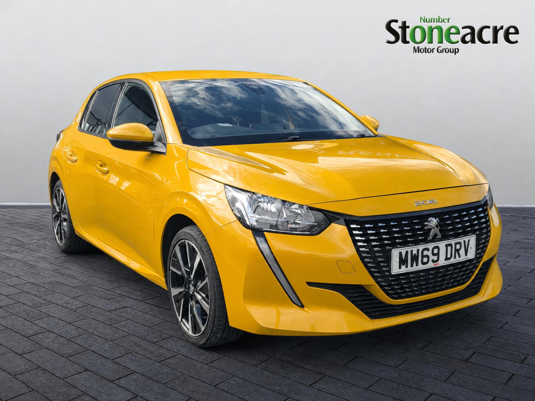 Main listing image - Peugeot 208