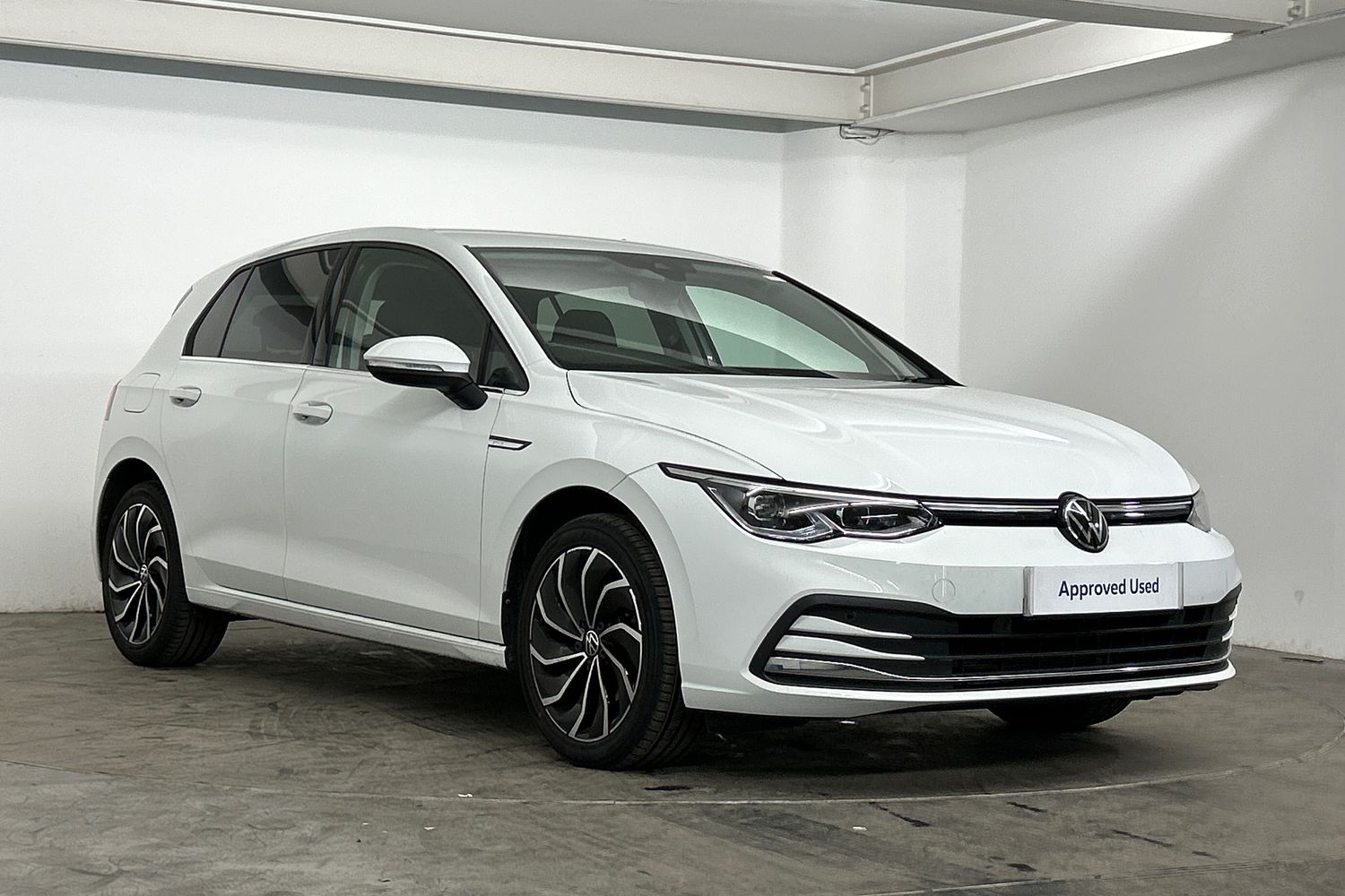 Main listing image - Volkswagen Golf