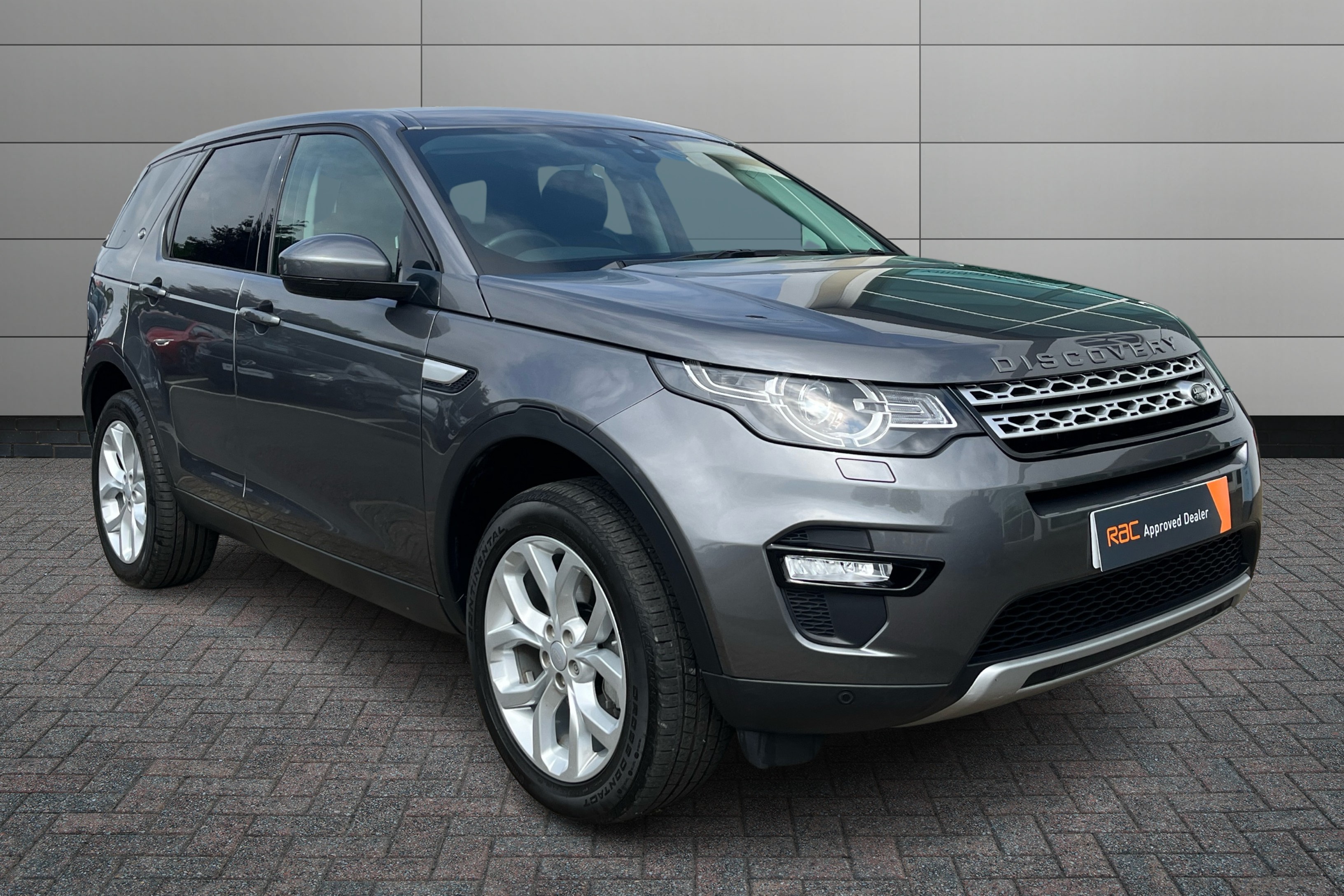 Main listing image - Land Rover Discovery Sport
