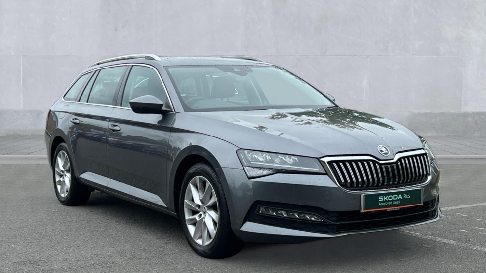 Main listing image - Skoda Superb