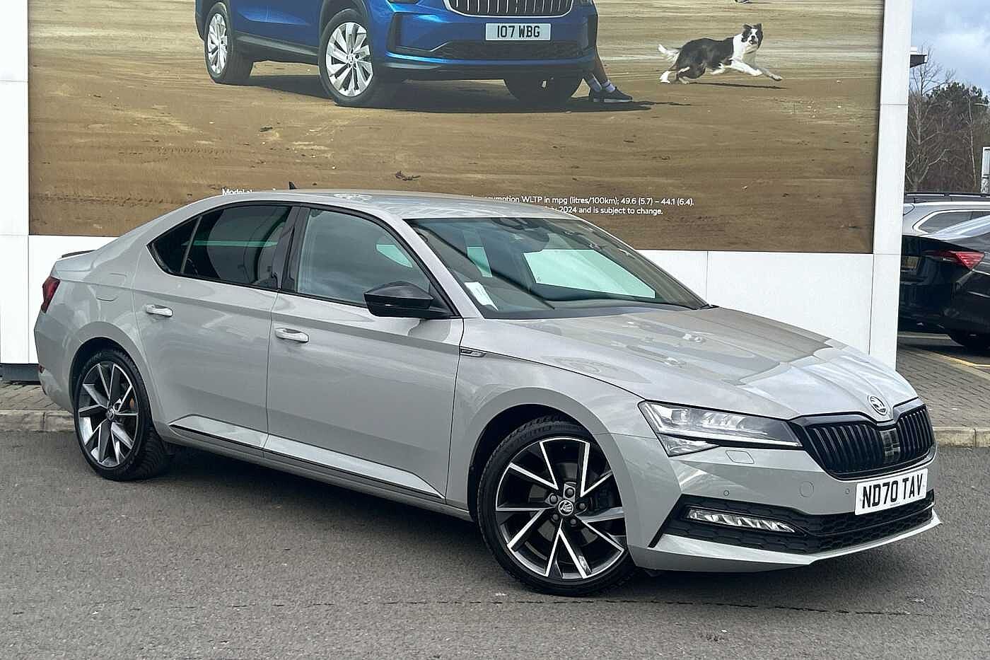 Main listing image - Skoda Superb