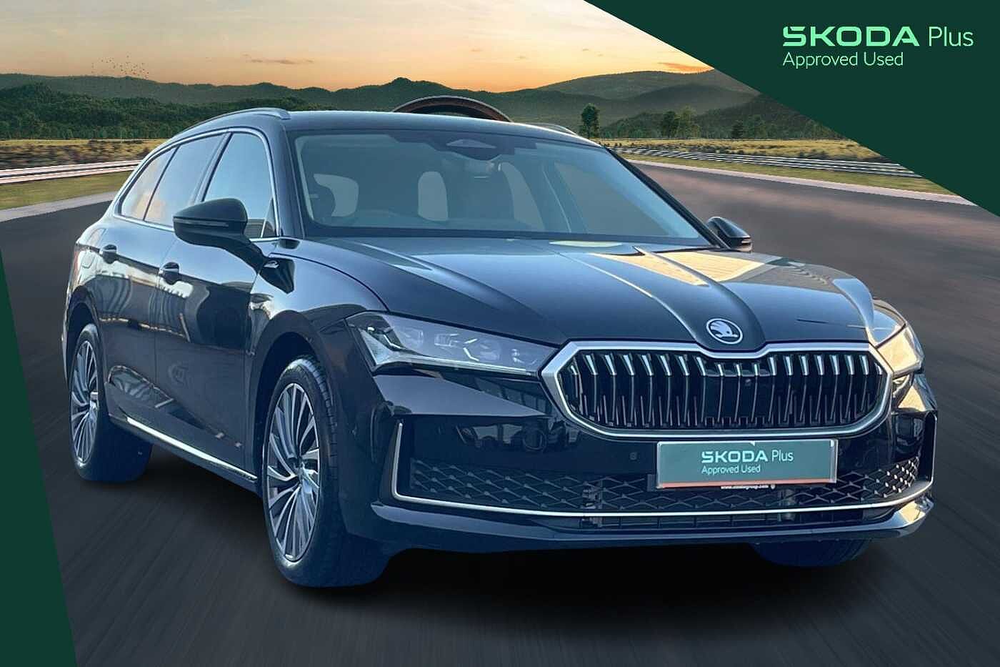 Main listing image - Skoda Superb Estate