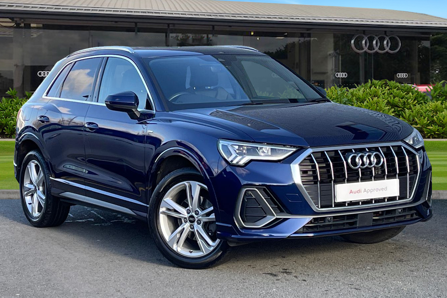 Main listing image - Audi Q3