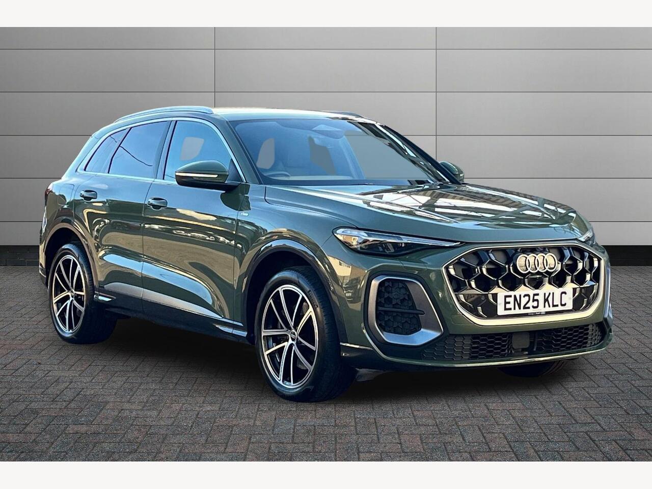 Main listing image - Audi Q5