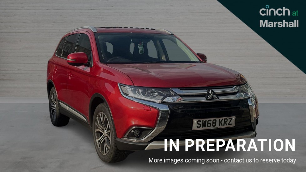 Main listing image - Mitsubishi Outlander