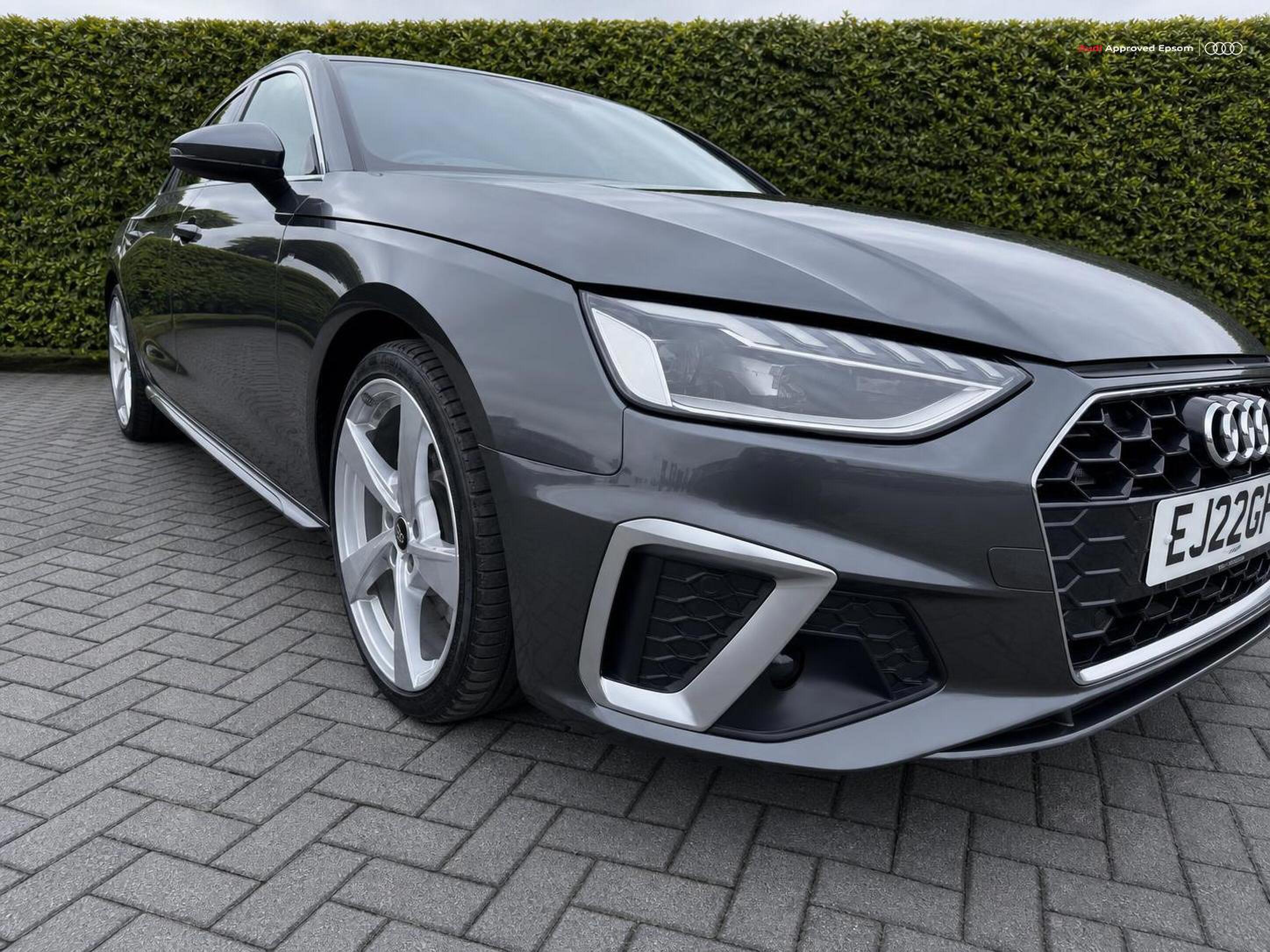 Main listing image - Audi A4