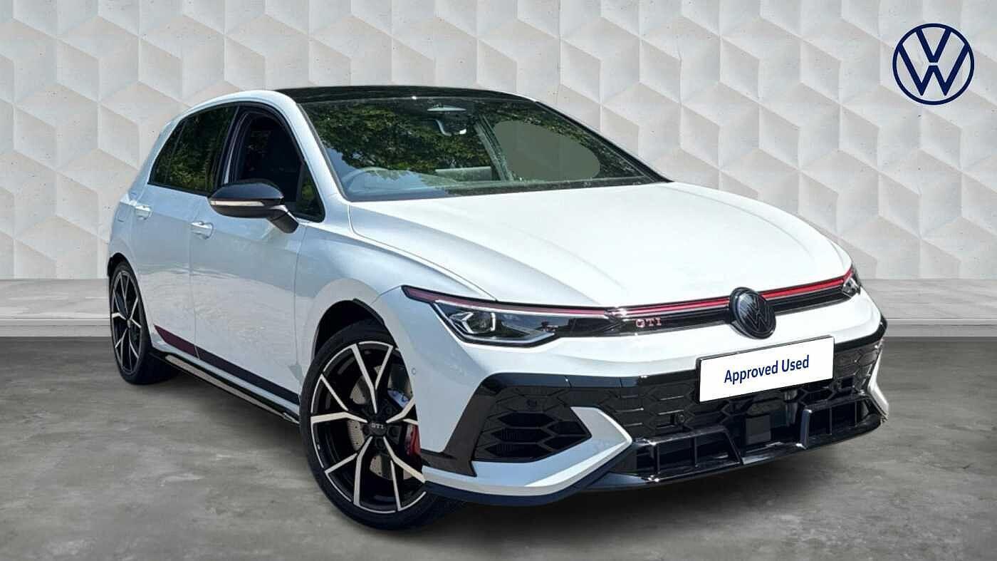 Main listing image - Volkswagen Golf