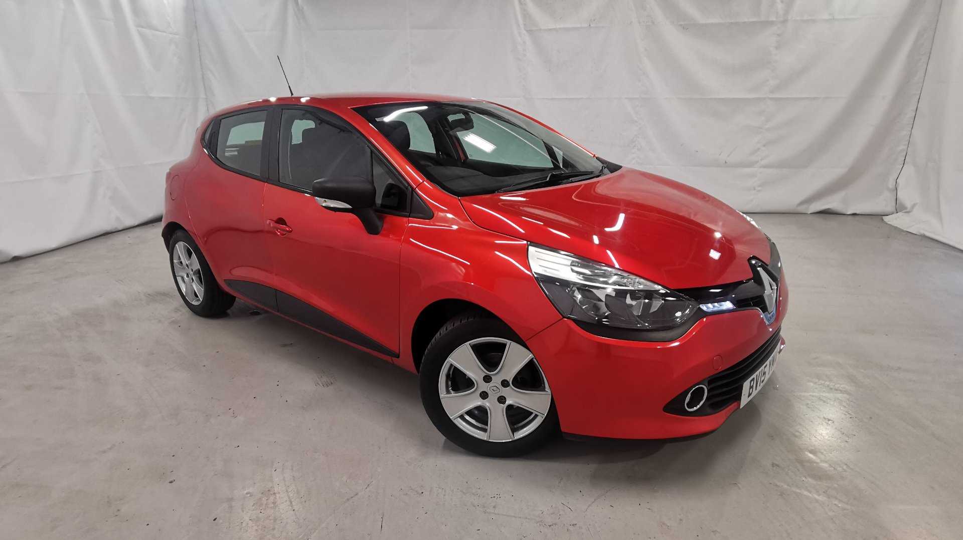 Main listing image - Renault Clio