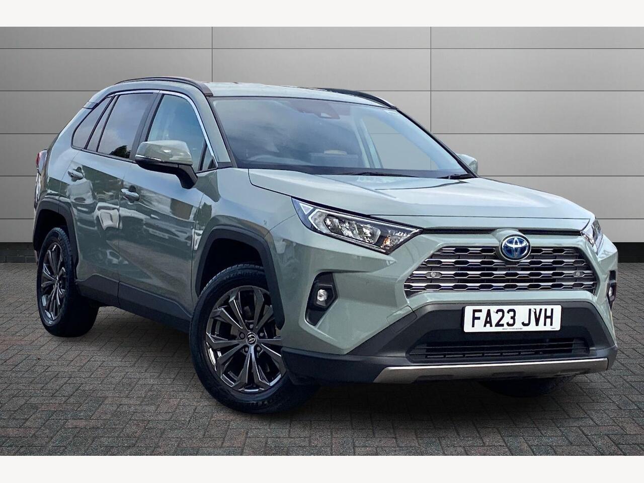 Main listing image - Toyota RAV4