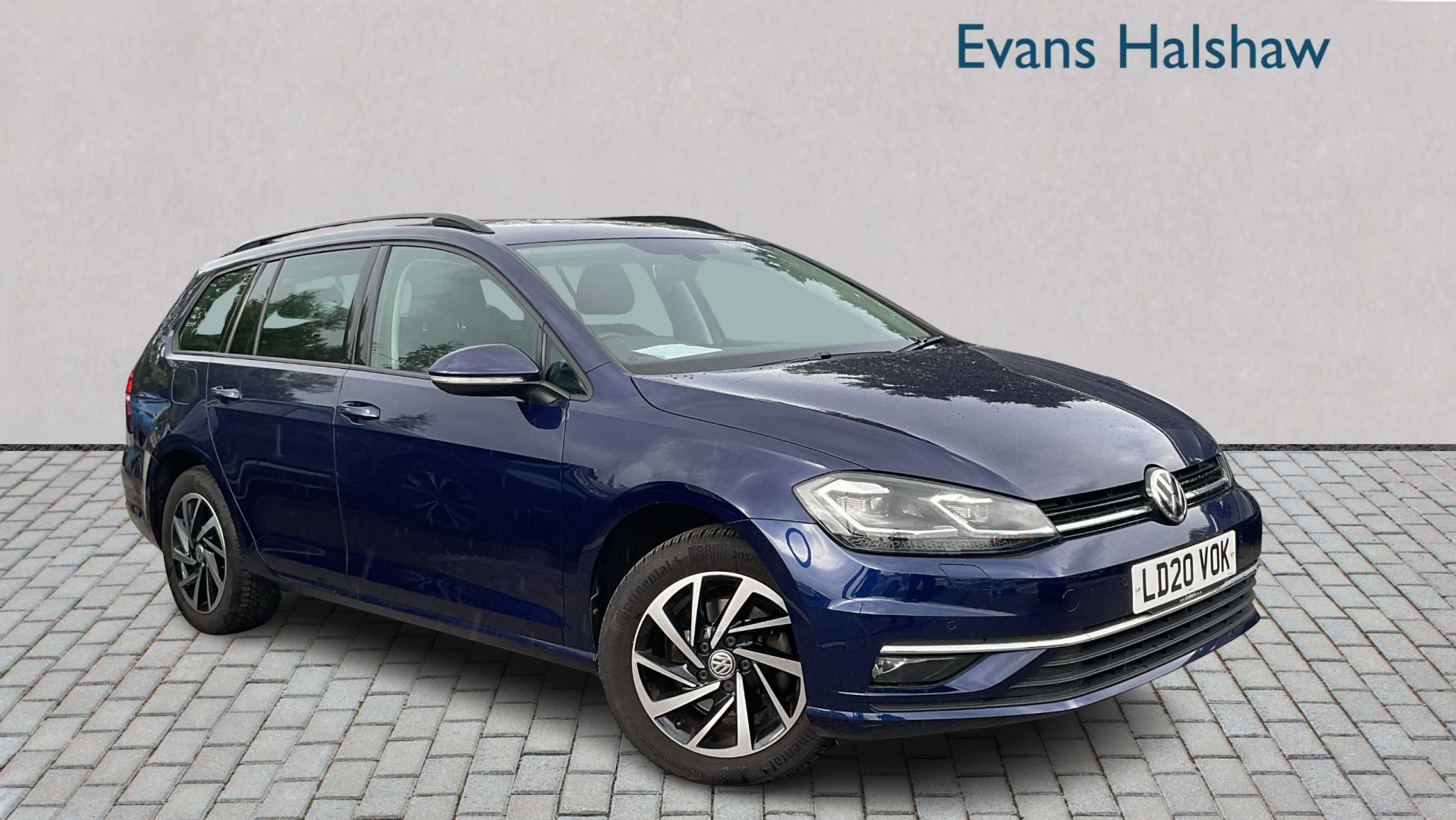 Main listing image - Volkswagen Golf Estate