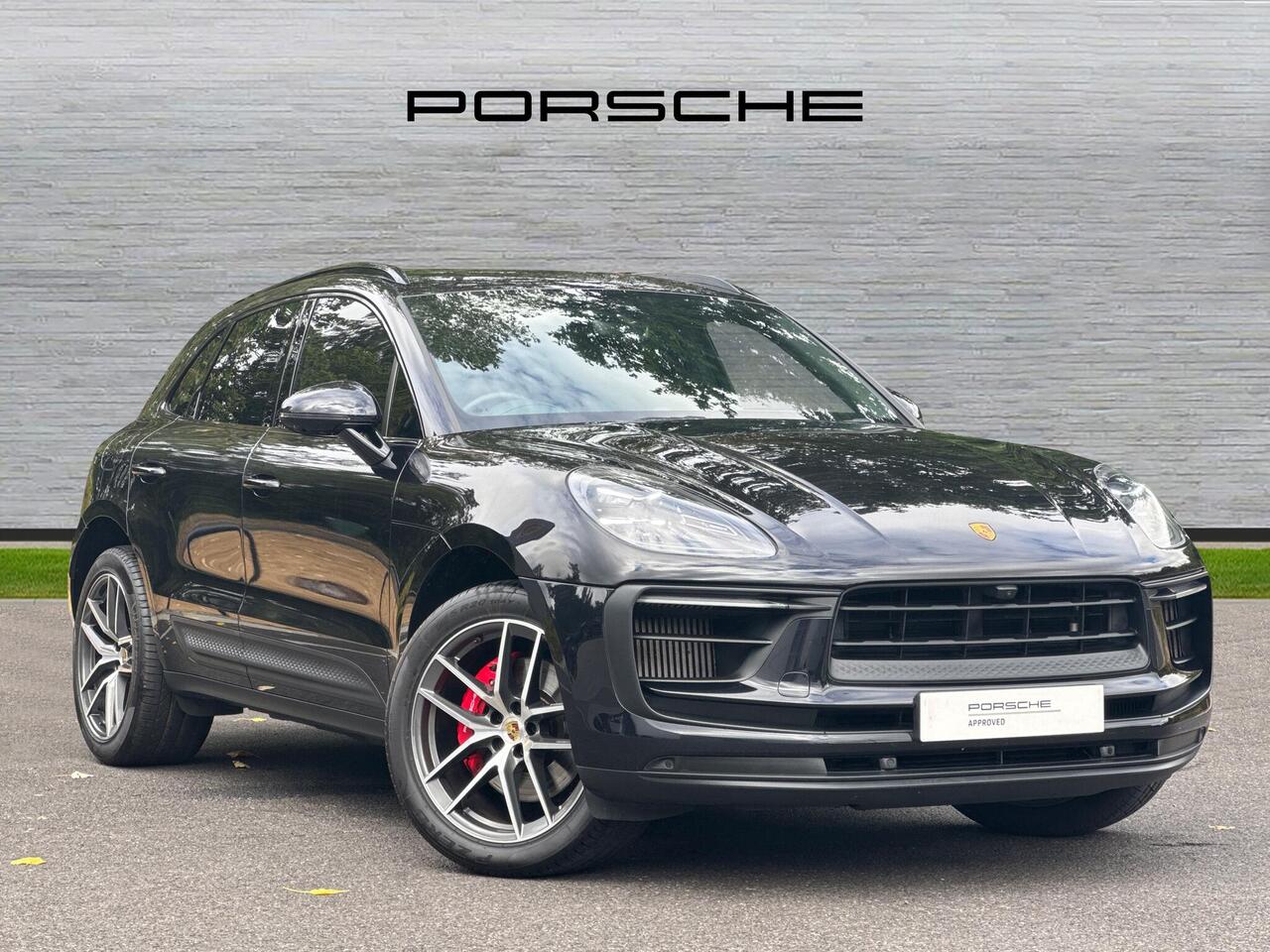 Main listing image - Porsche Macan