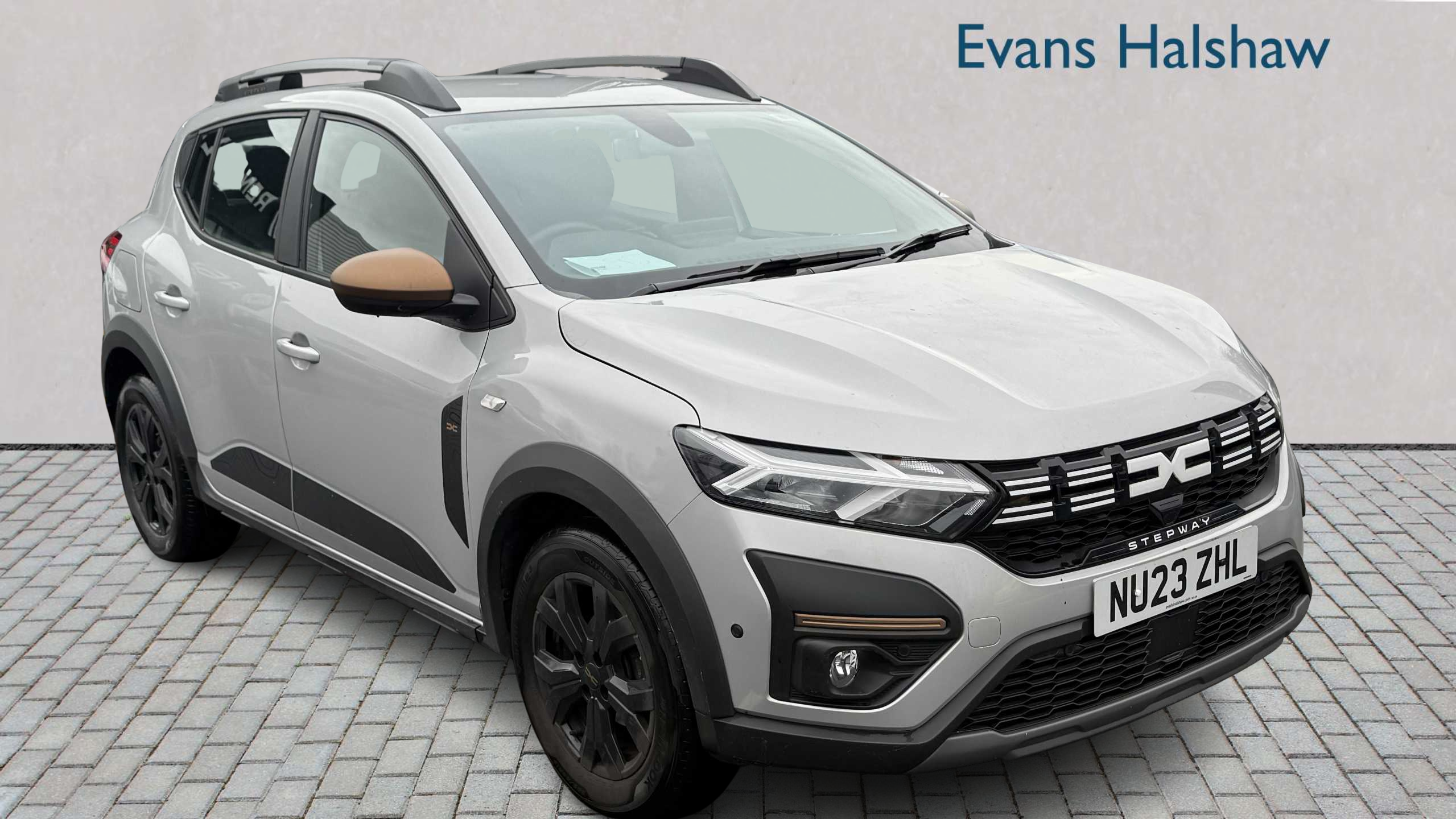 Main listing image - Dacia Sandero Stepway