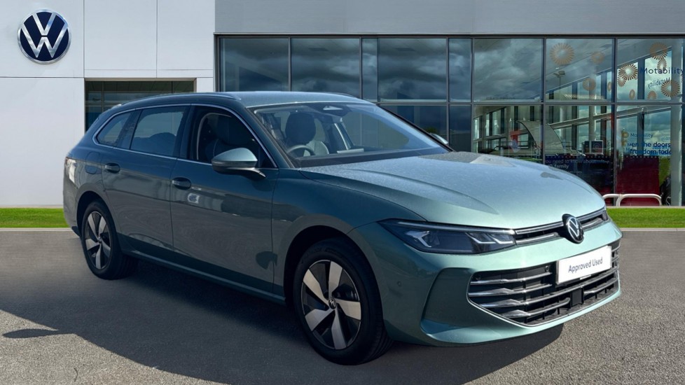 Main listing image - Volkswagen Passat Estate