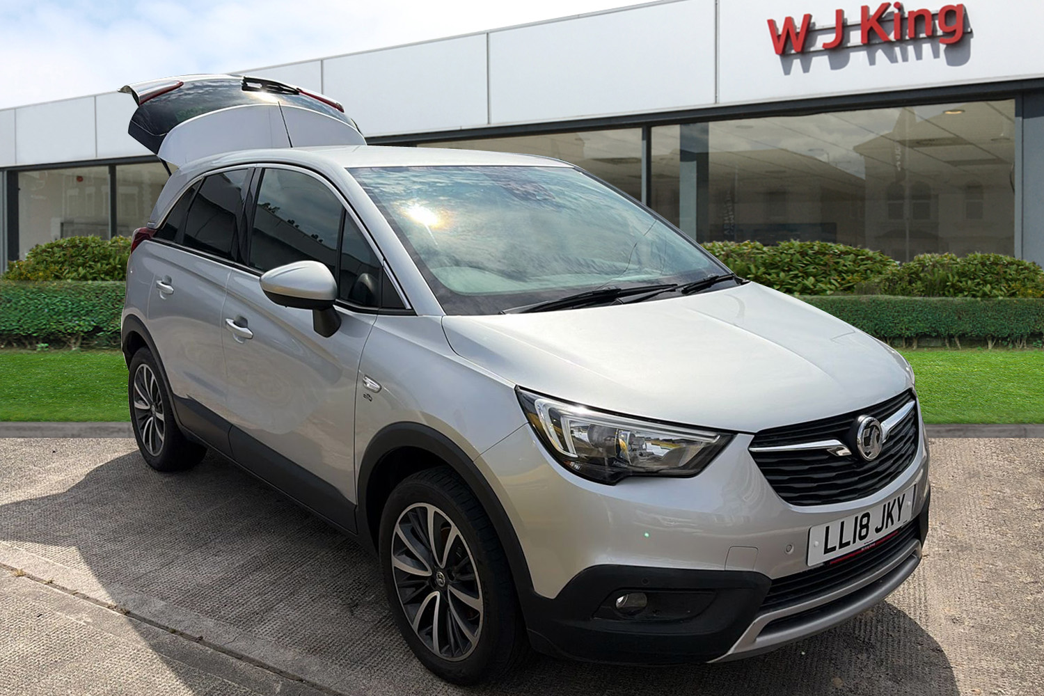 Main listing image - Vauxhall Crossland X