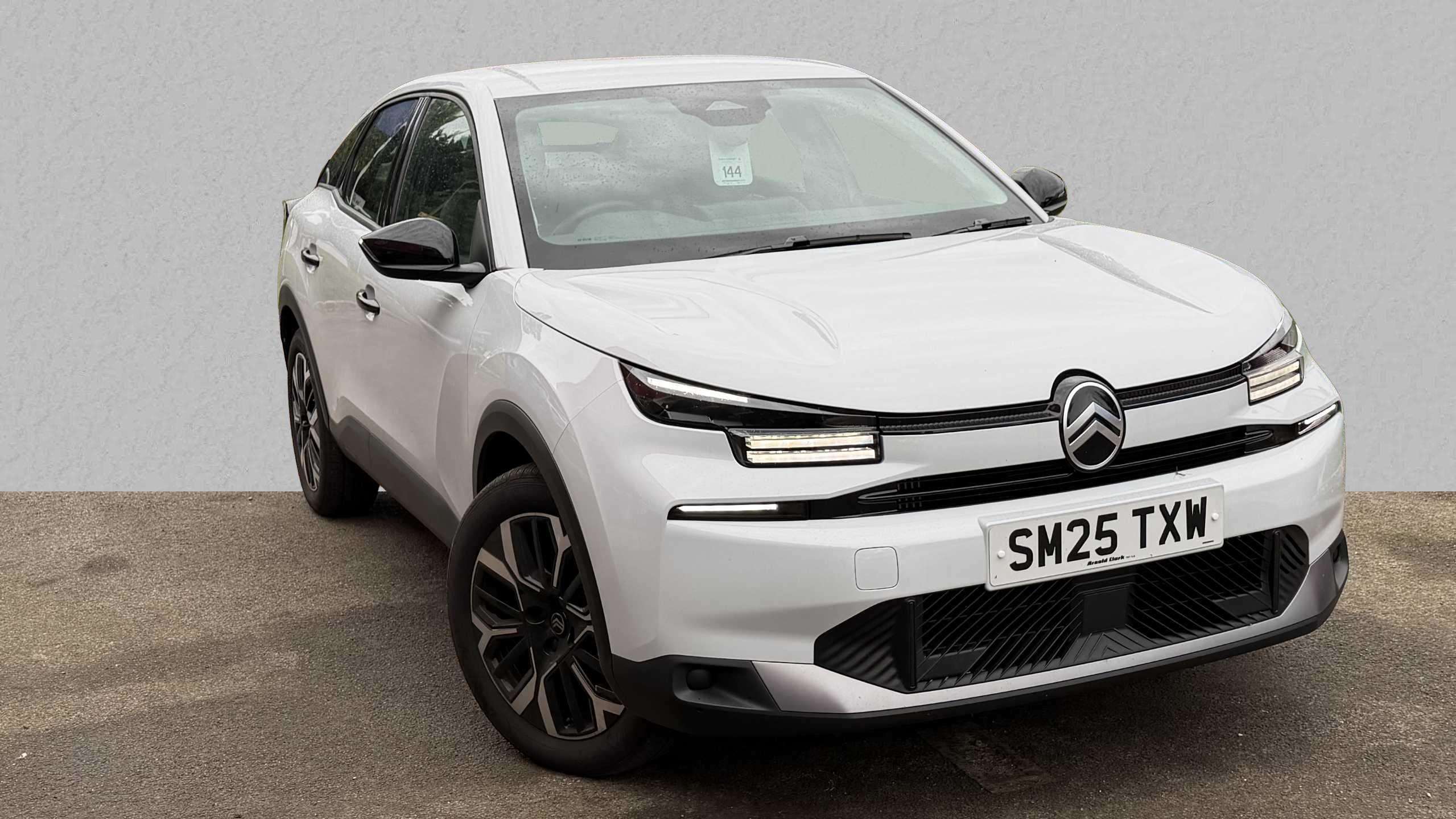 Main listing image - Citroen C4
