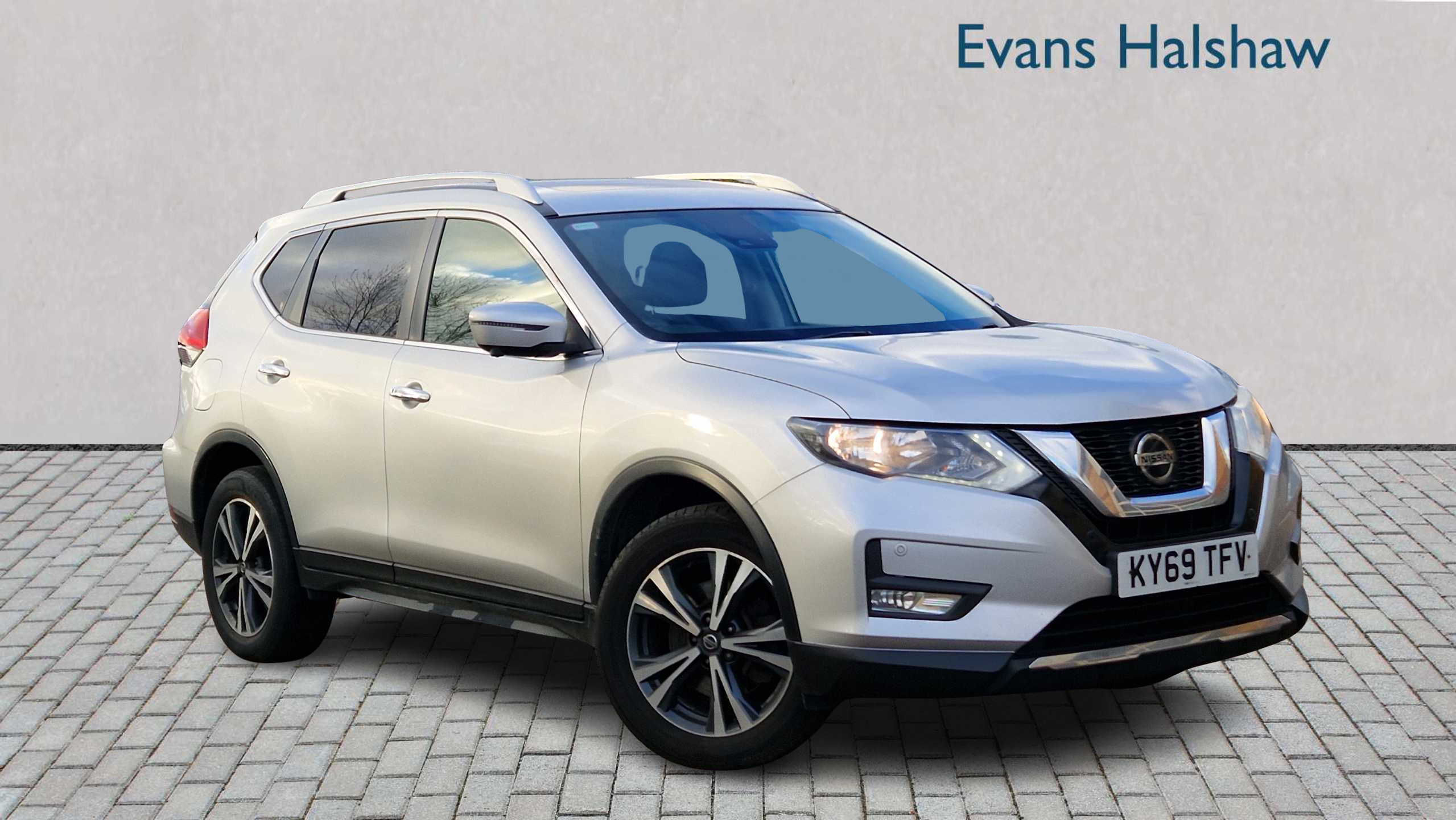 Main listing image - Nissan X-Trail