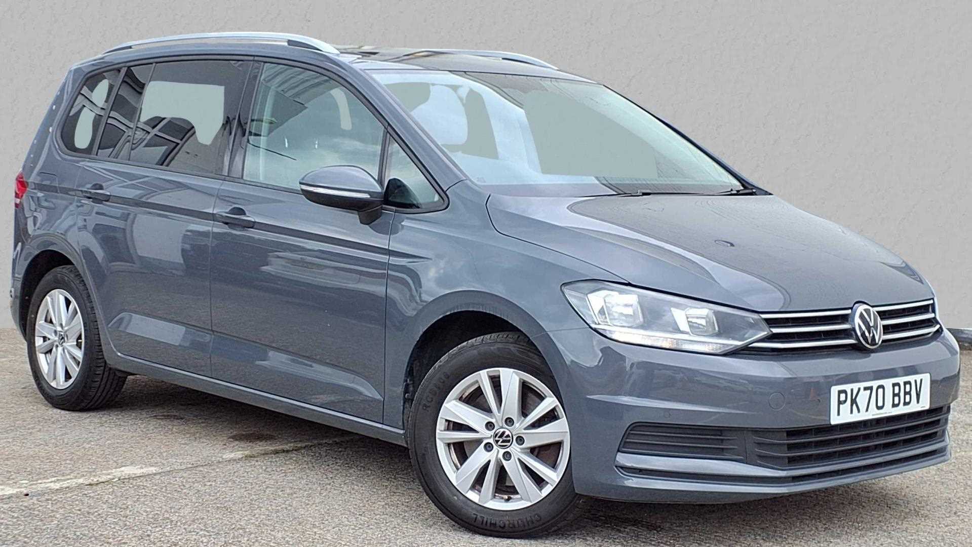 Main listing image - Volkswagen Touran