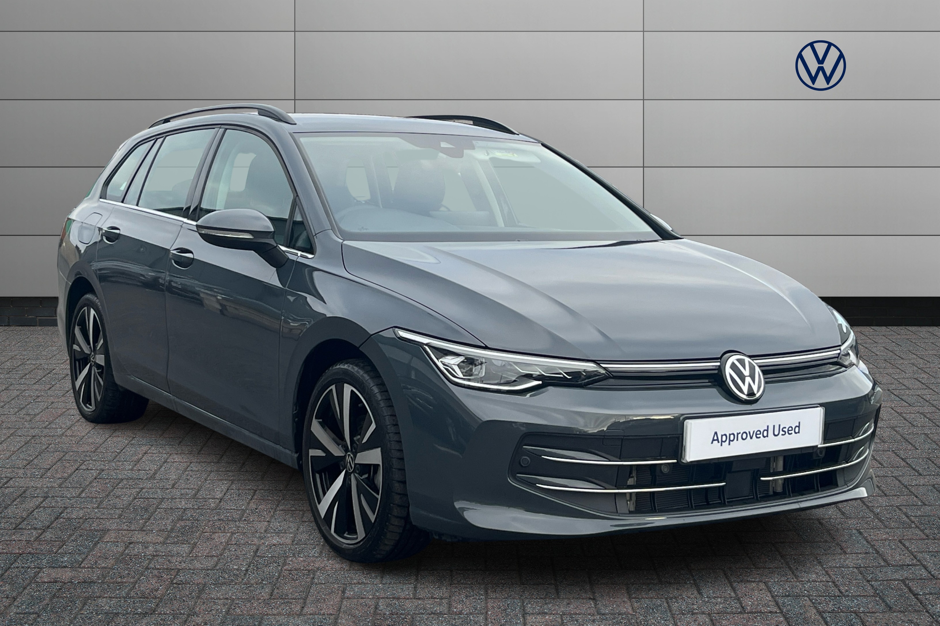 Main listing image - Volkswagen Golf Estate