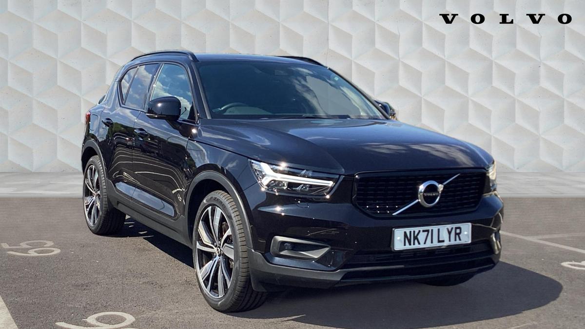 Main listing image - Volvo XC40 Recharge