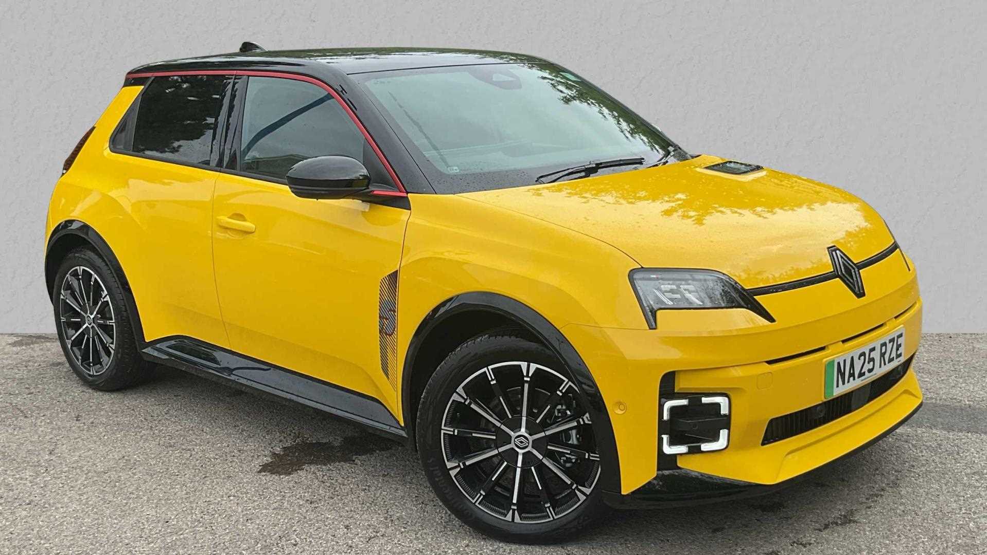 Main listing image - Renault 5