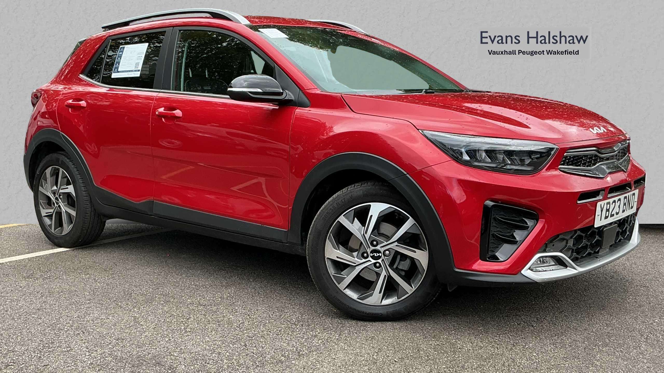Main listing image - Kia Stonic