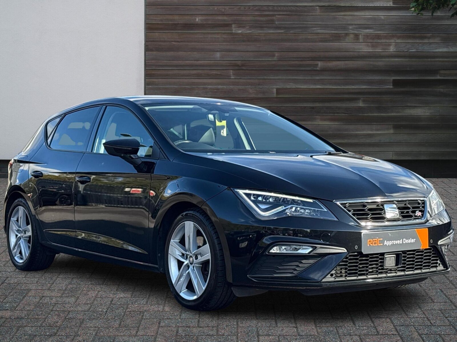 Main listing image - SEAT Leon
