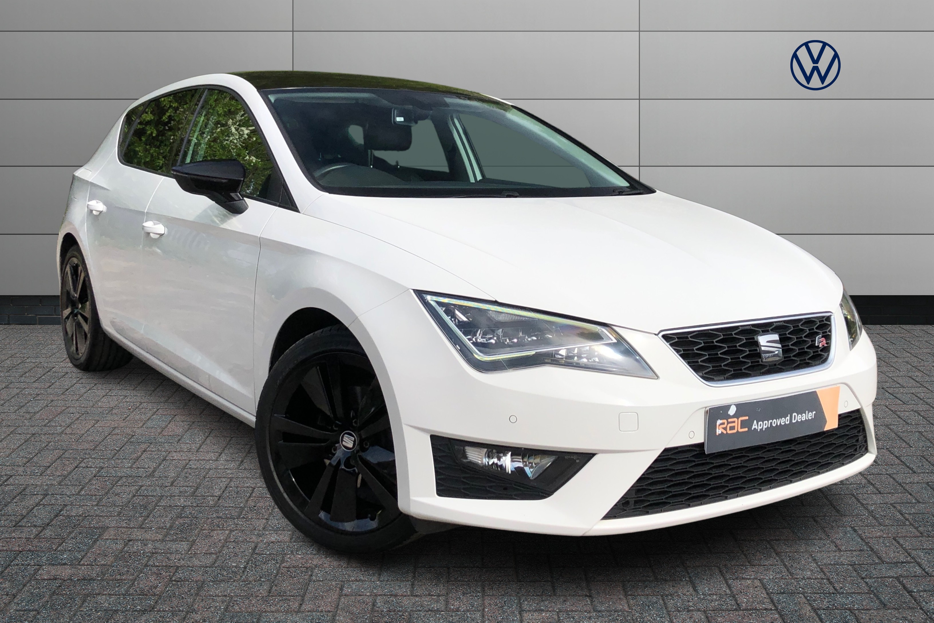 Main listing image - SEAT Leon
