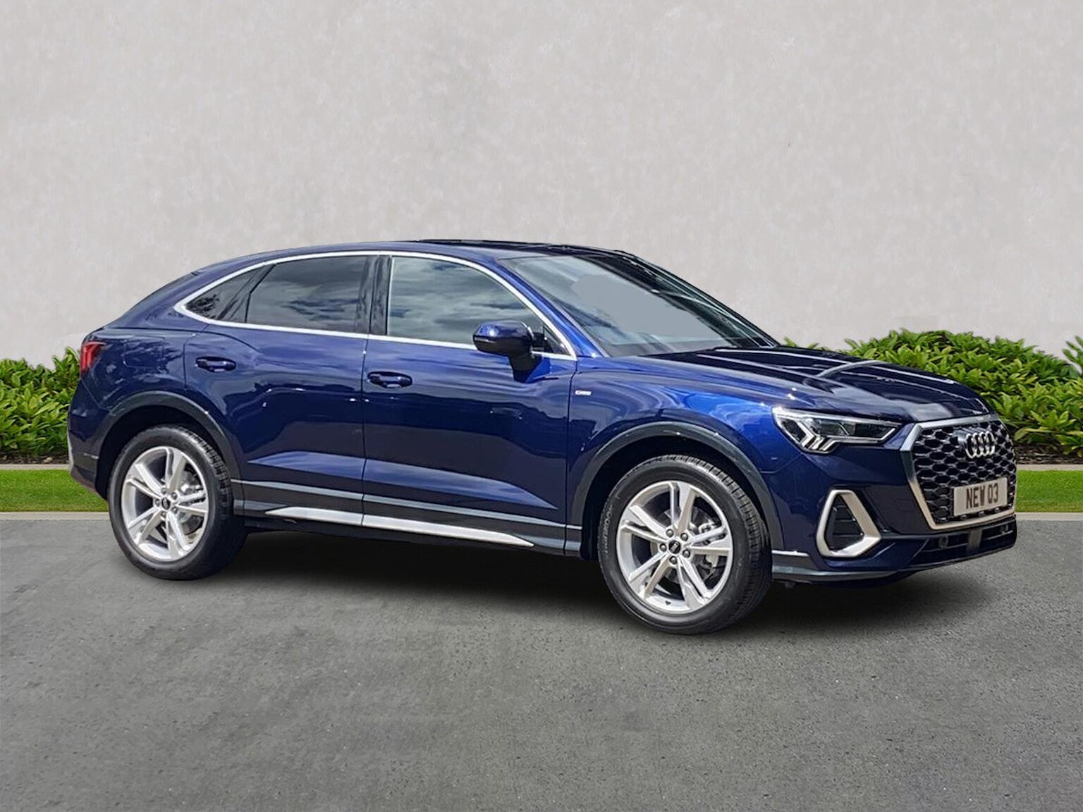 Main listing image - Audi Q3