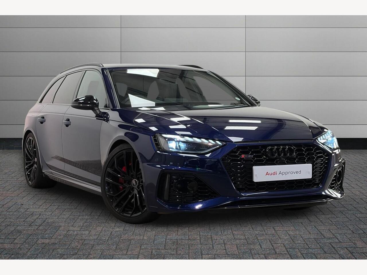 Main listing image - Audi RS4
