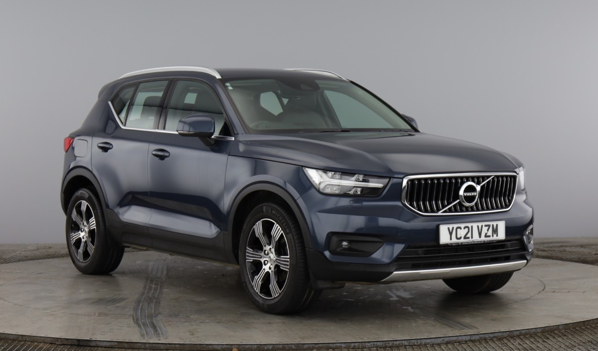 Main listing image - Volvo XC40