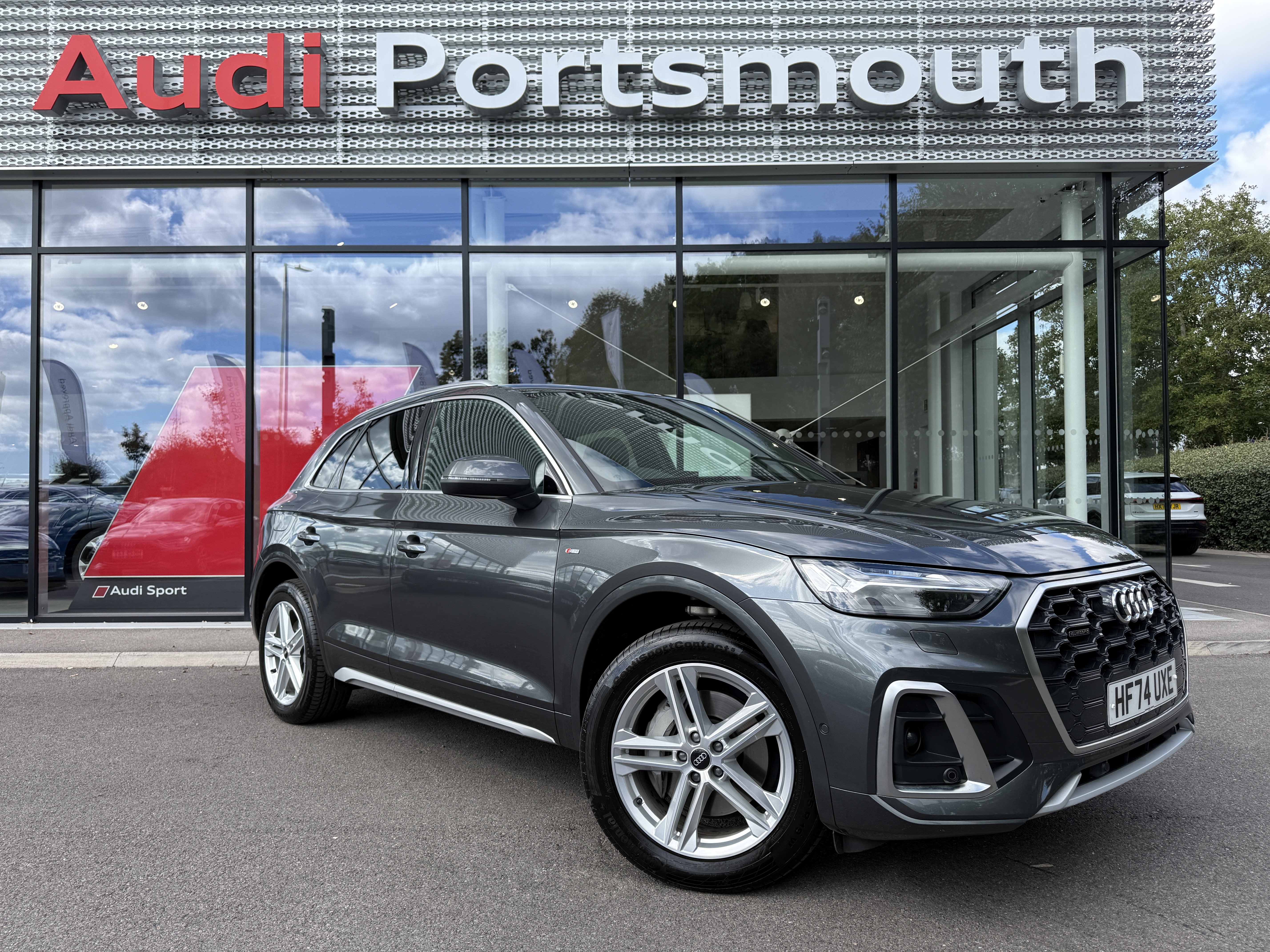 Main listing image - Audi Q5