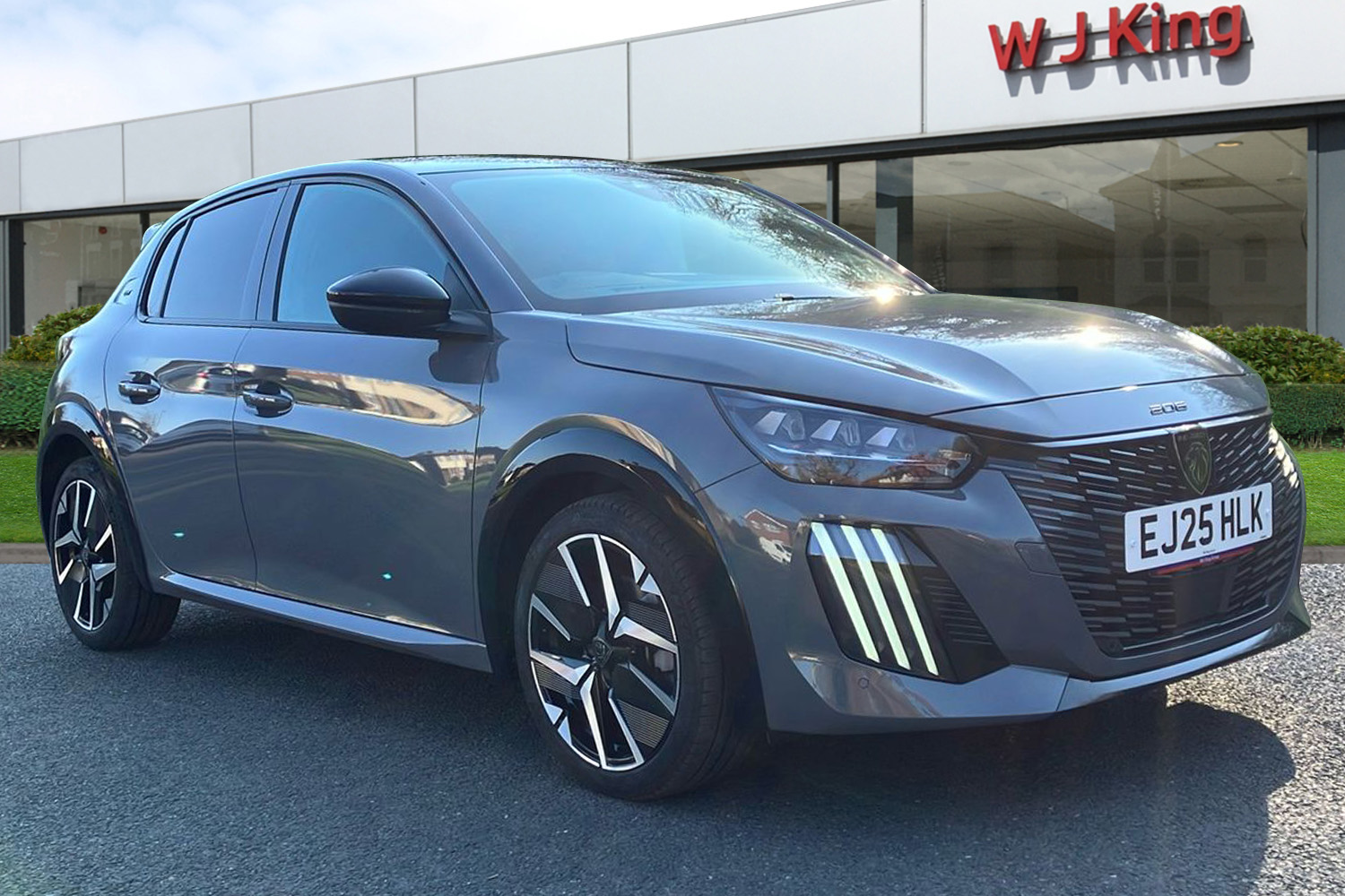 Main listing image - Peugeot 208