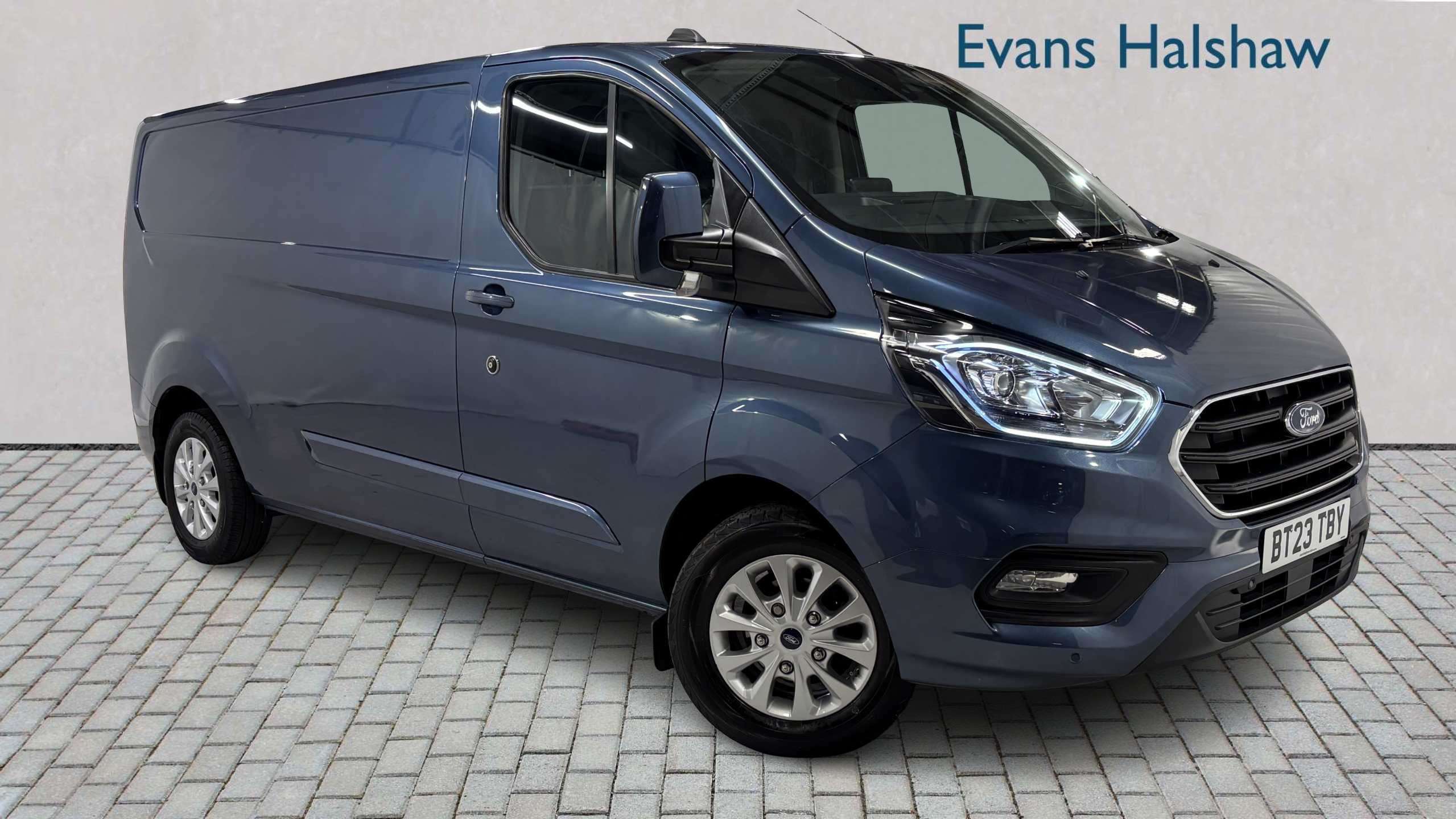 Main listing image - Ford Transit Custom