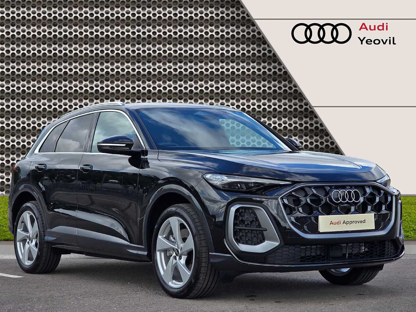 Main listing image - Audi Q5