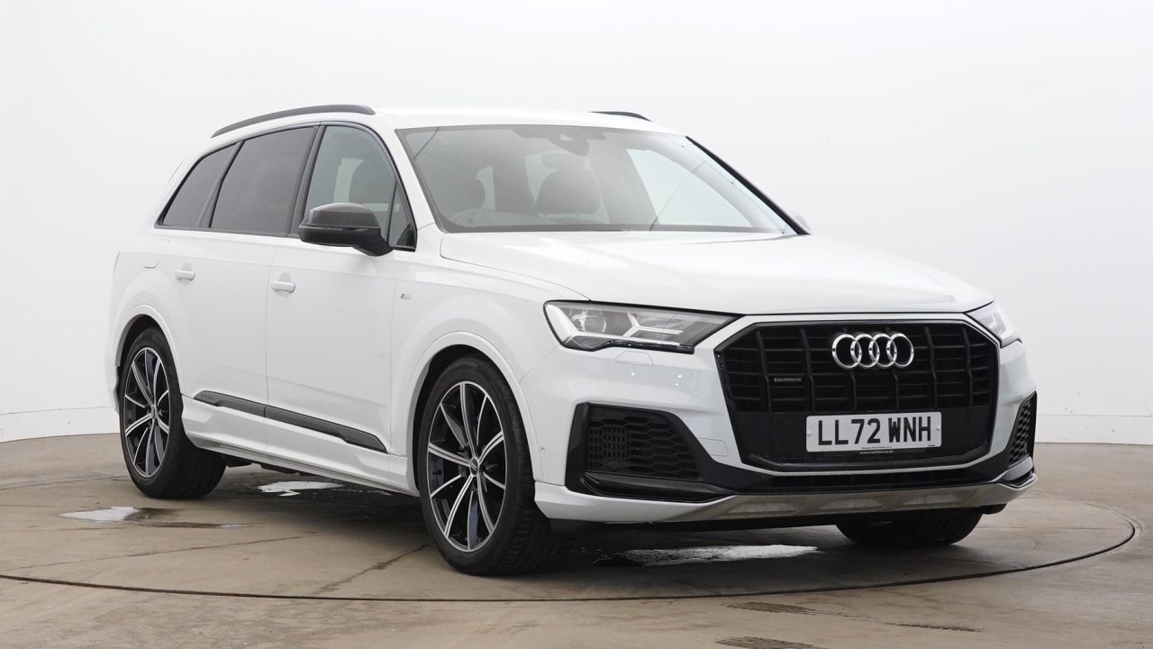 Main listing image - Audi Q7