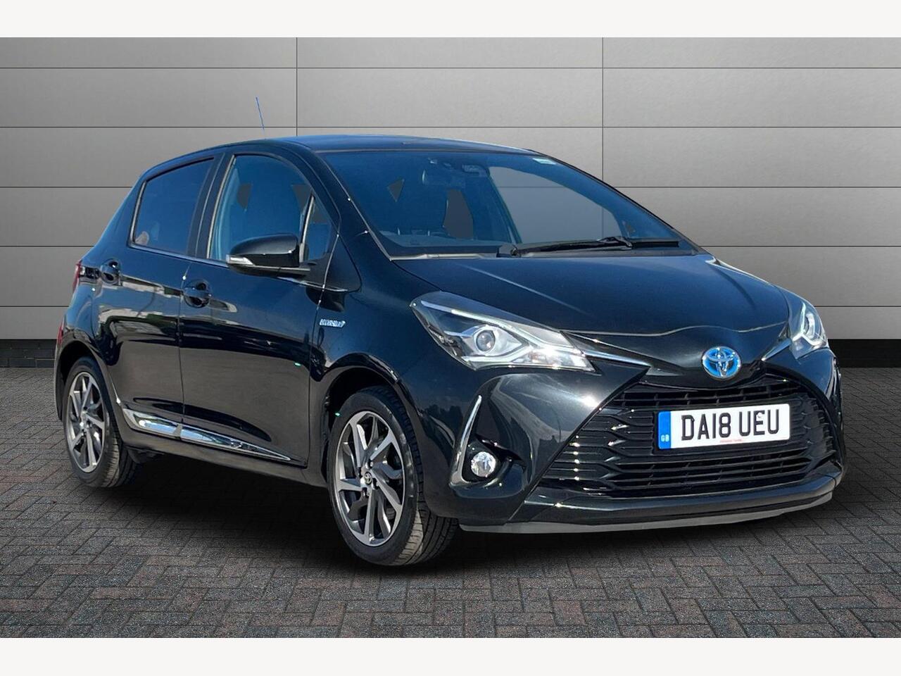 Main listing image - Toyota Yaris
