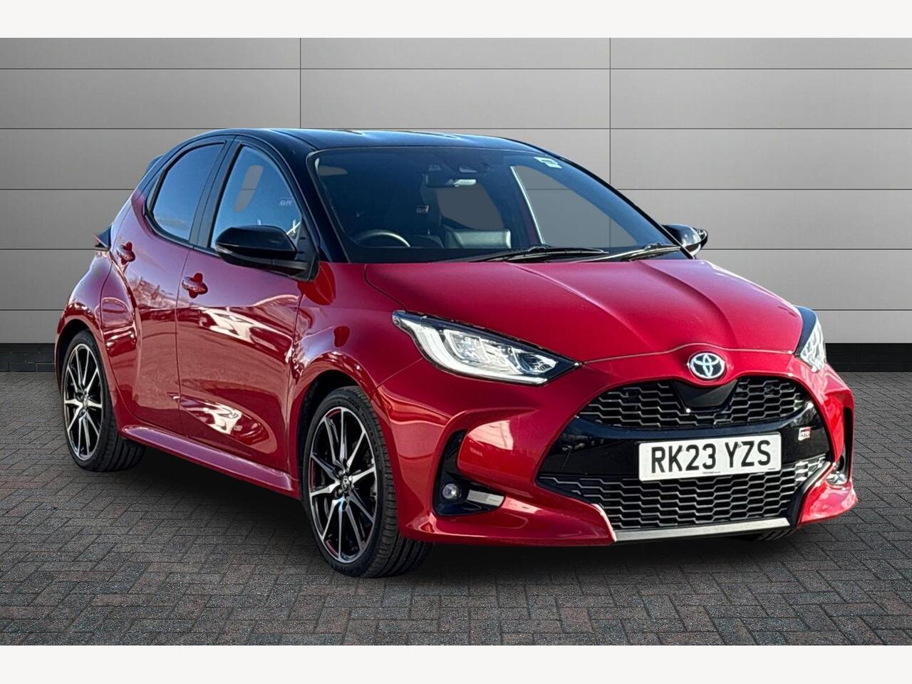 Main listing image - Toyota Yaris