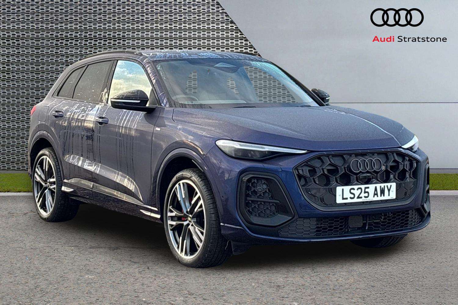 Main listing image - Audi Q5