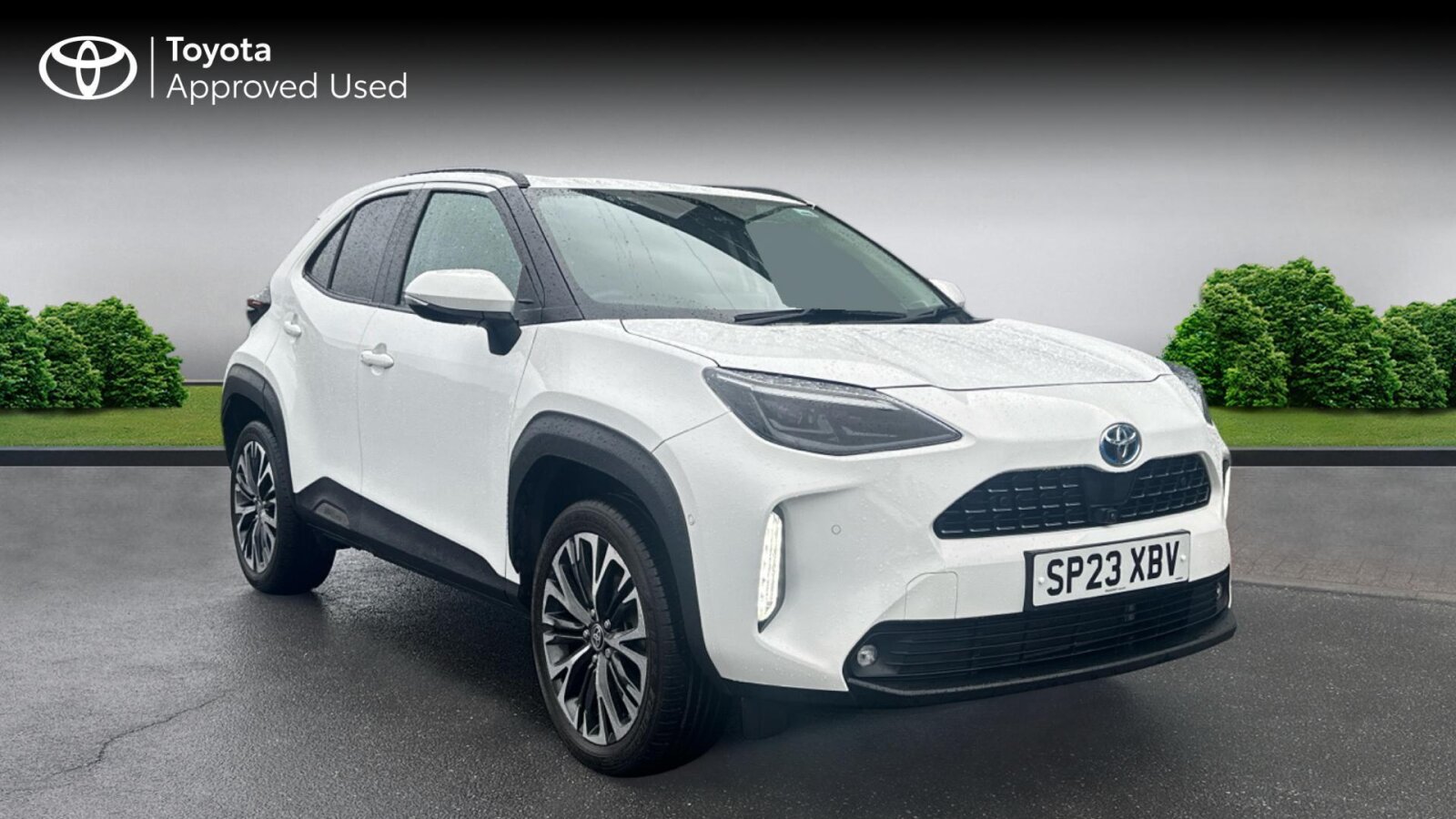 Main listing image - Toyota Yaris Cross
