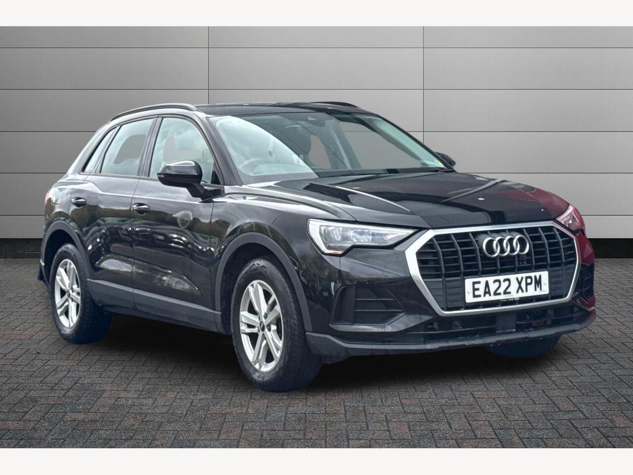 Main listing image - Audi Q3