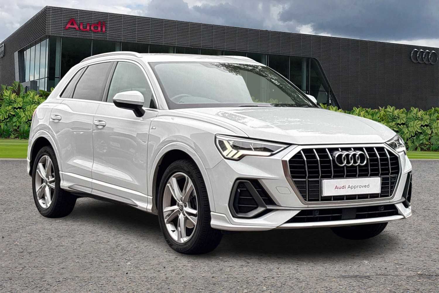Main listing image - Audi Q3