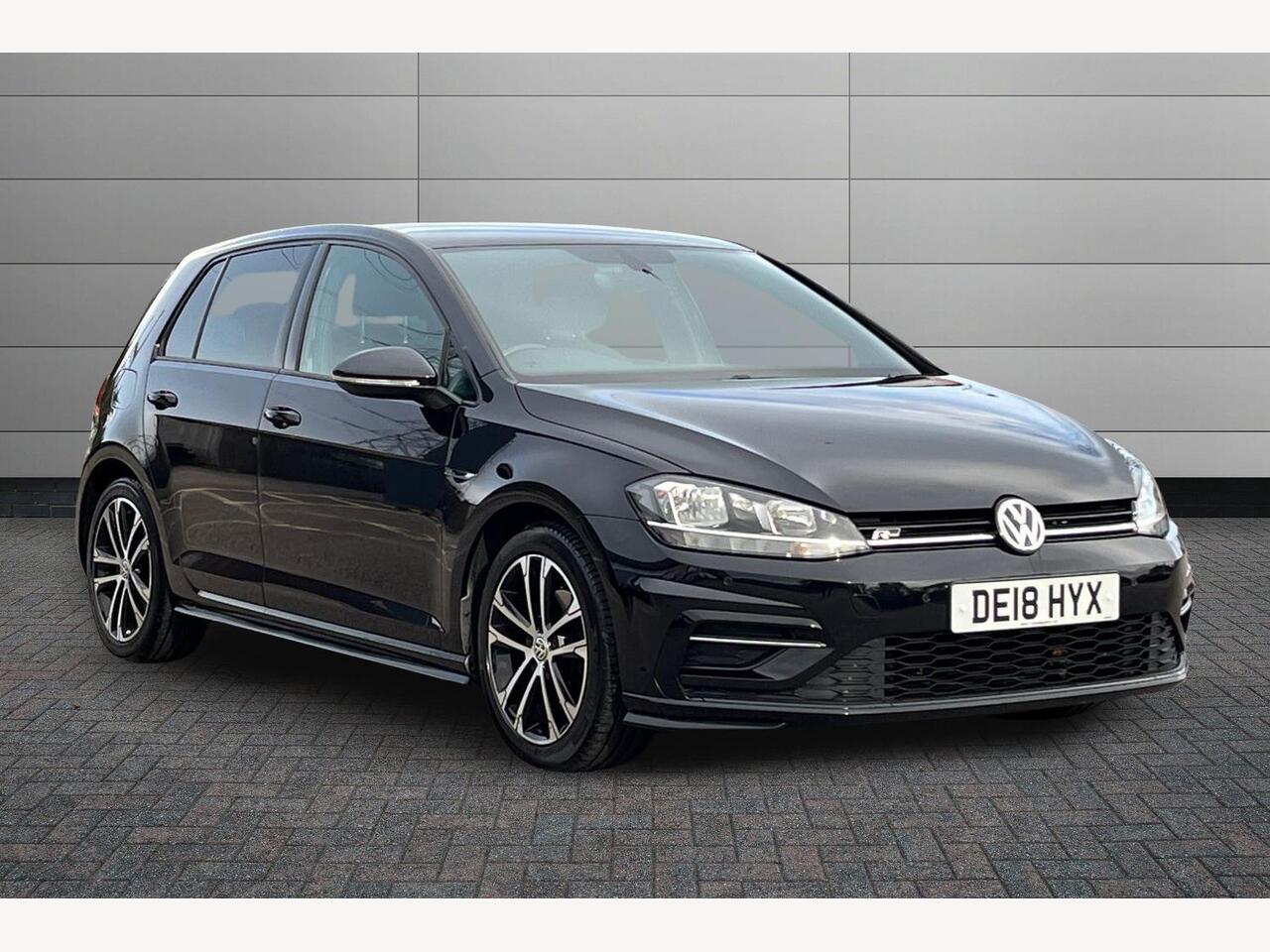 Main listing image - Volkswagen Golf