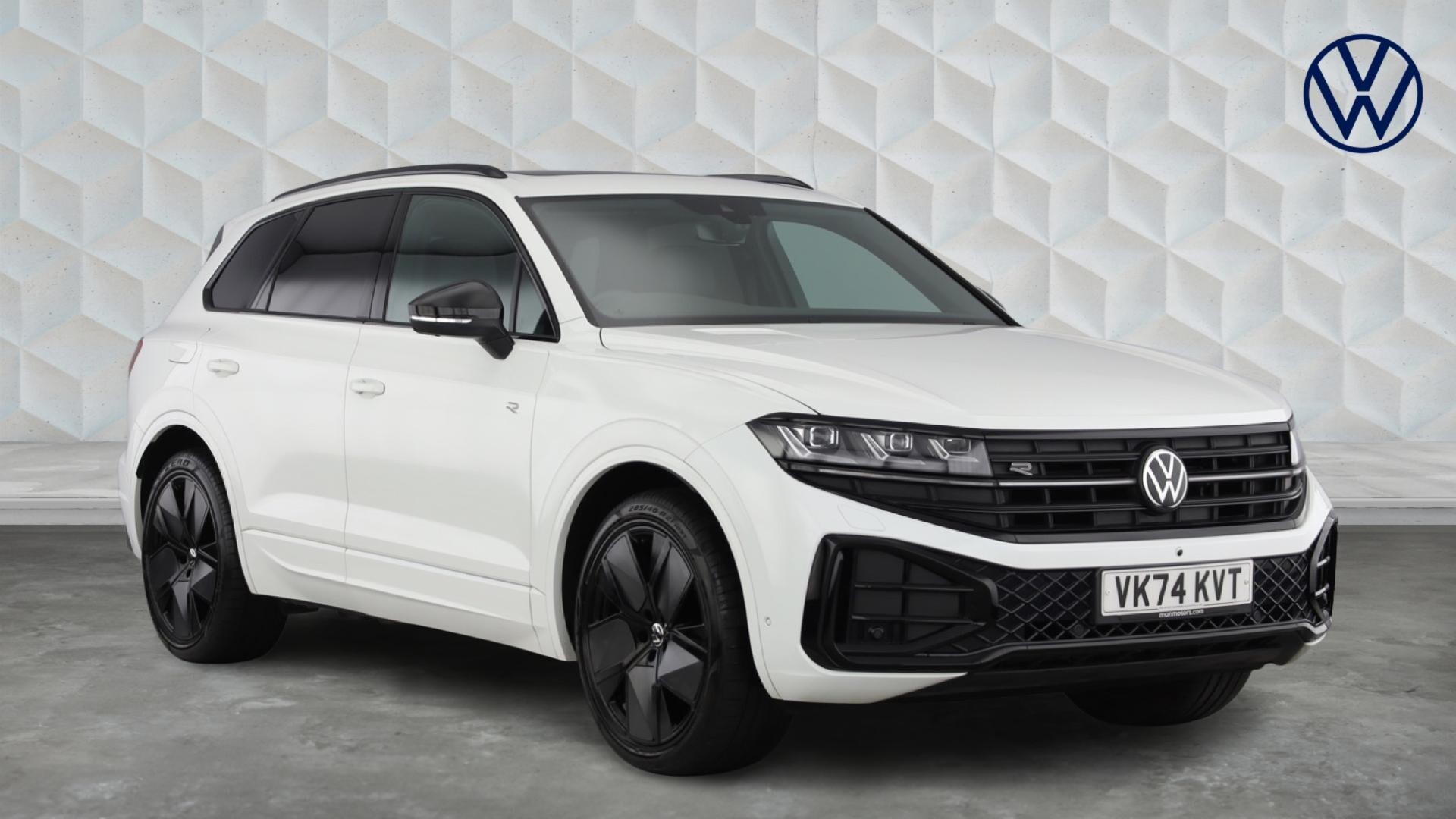 Main listing image - Volkswagen Touareg