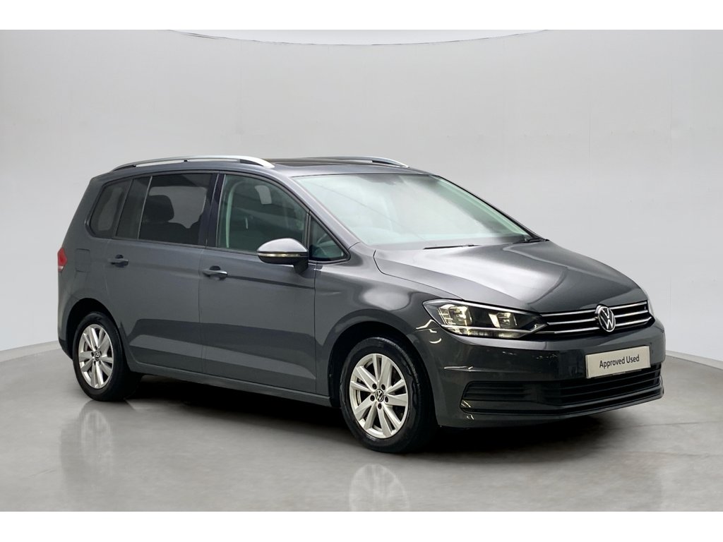 Main listing image - Volkswagen Touran