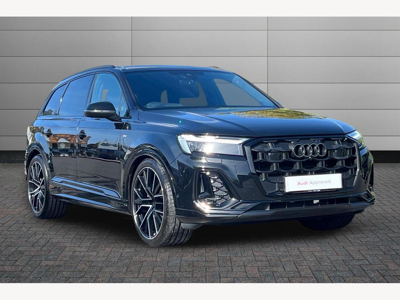 Main listing image - Audi Q7