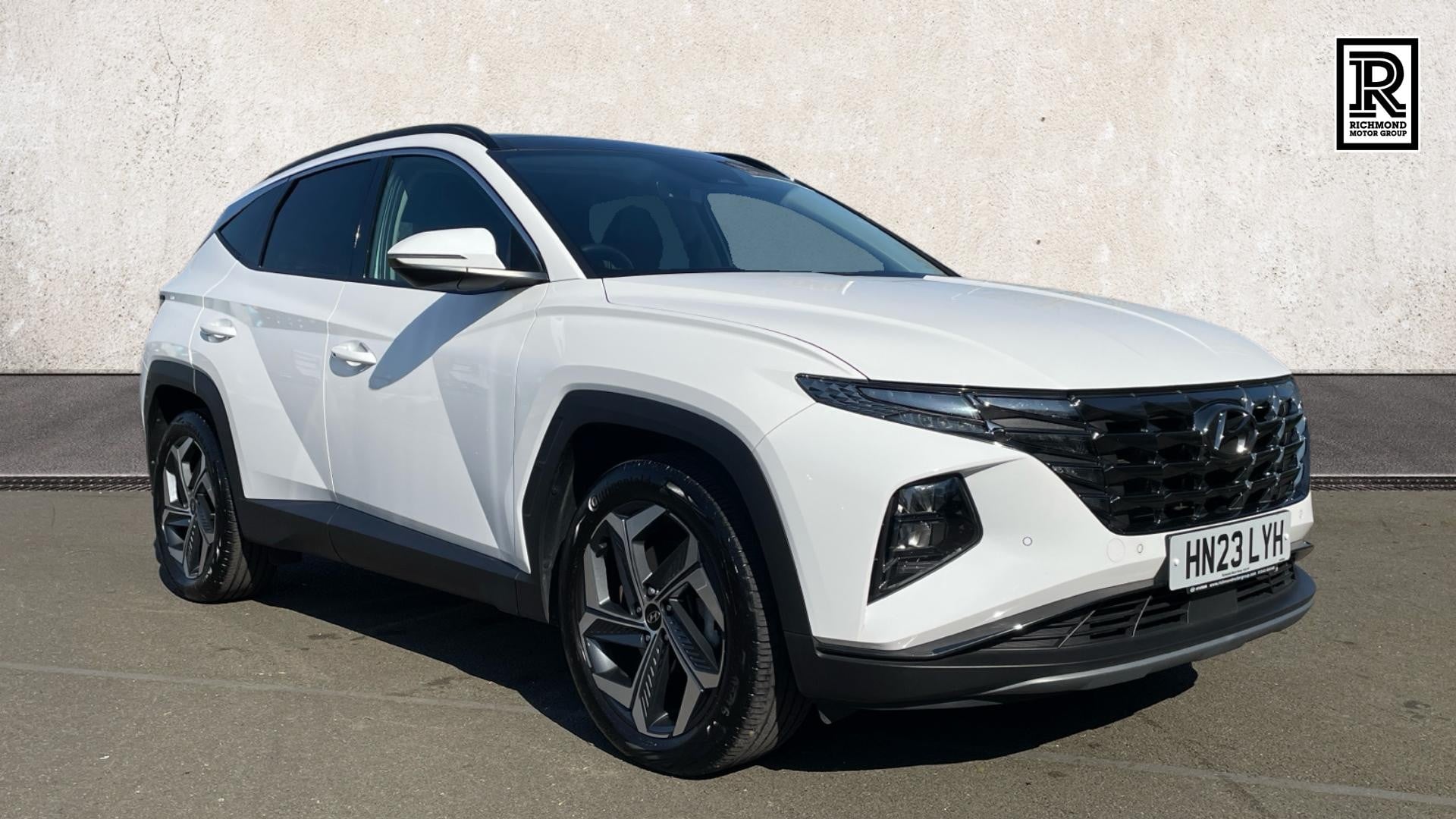 Main listing image - Hyundai Tucson