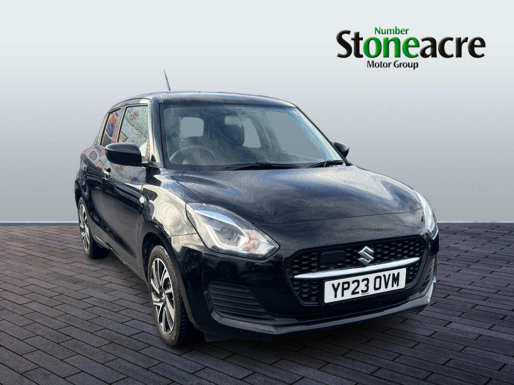 Main listing image - Suzuki Swift