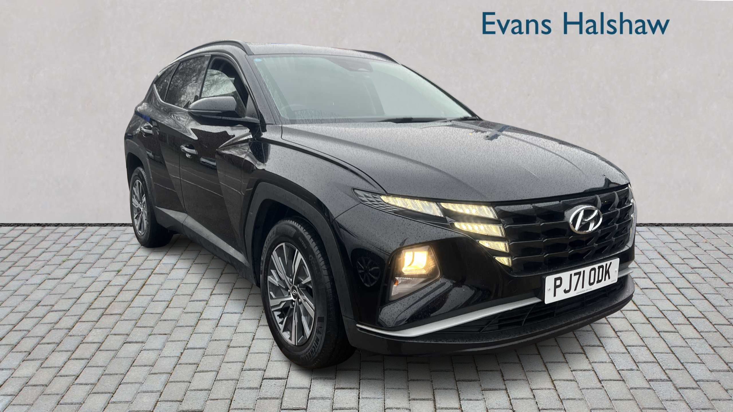 Main listing image - Hyundai Tucson