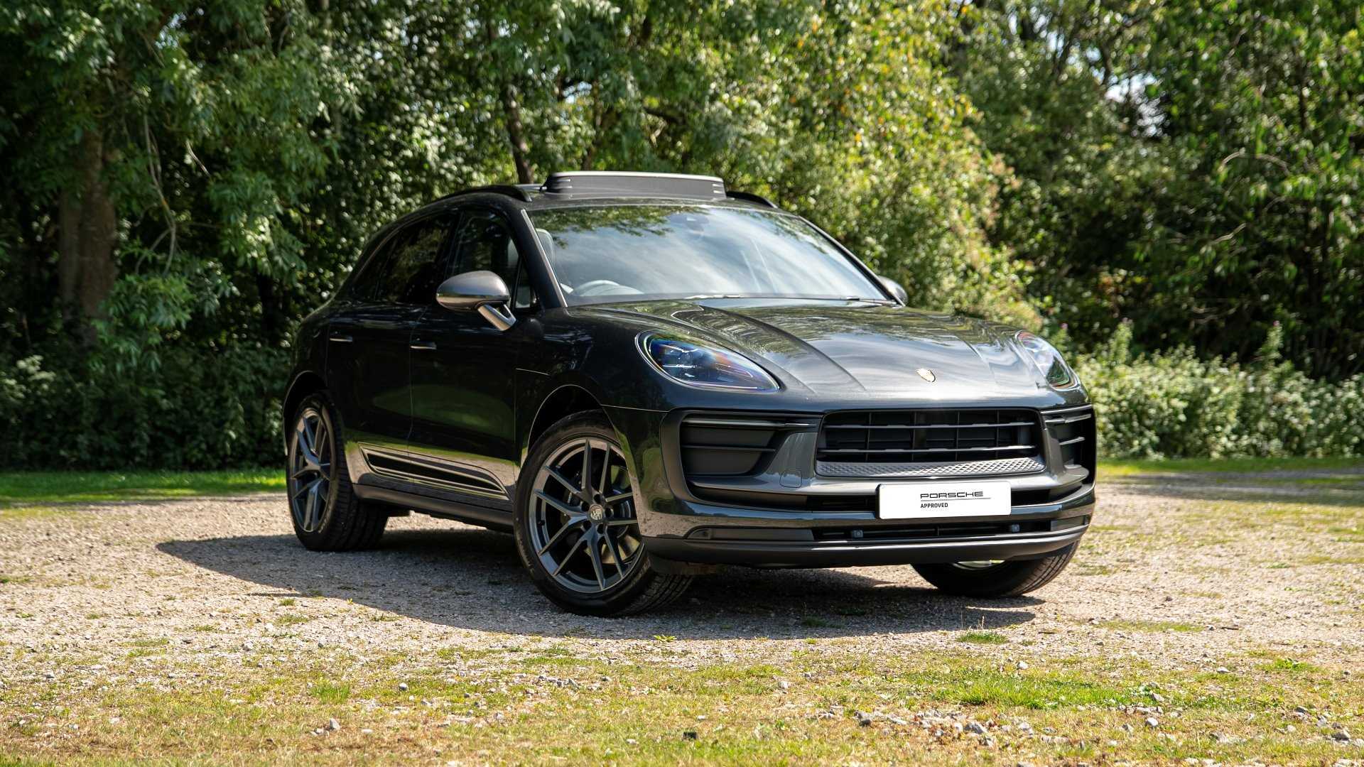 Main listing image - Porsche Macan